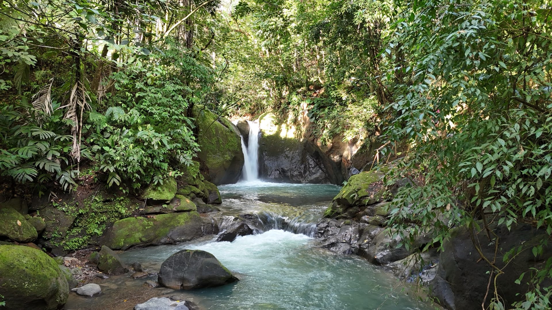 El Pavon Waterfall